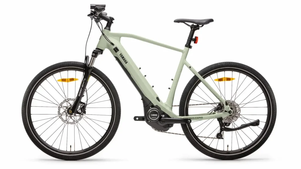 Alquiler de bici eléctrica ebike Yamaha CROSSCORE RC blanca Trujbike